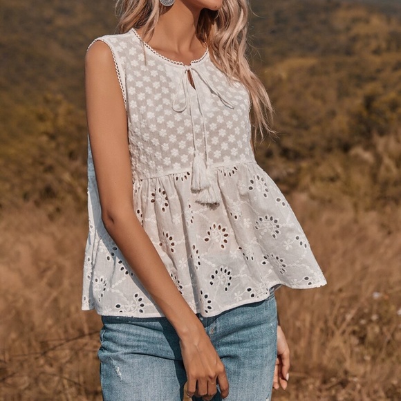 Boho white embroidered floral print neck tie top - Picture 2 of 5